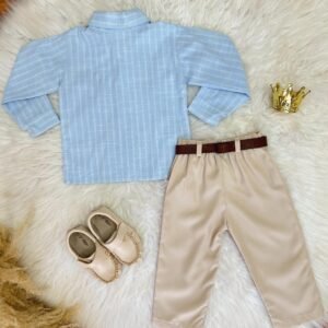 Conjunto Infantil Camisa Listrada Azul e Calça Bege Cinto