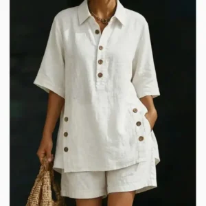 Conjunto Feminino de Camisa e Shorts para Uso Casual no Verão