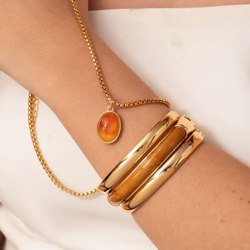 BRACELETE DOURADO PEDRA MARROM (021012)