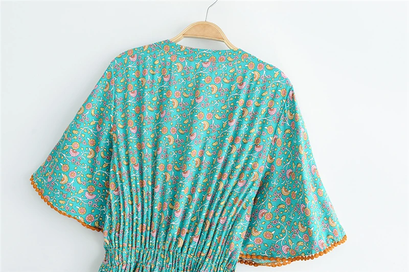 Vestido Maxi Longo Estampa Floral Vintage com Decote em V - Imagem 18