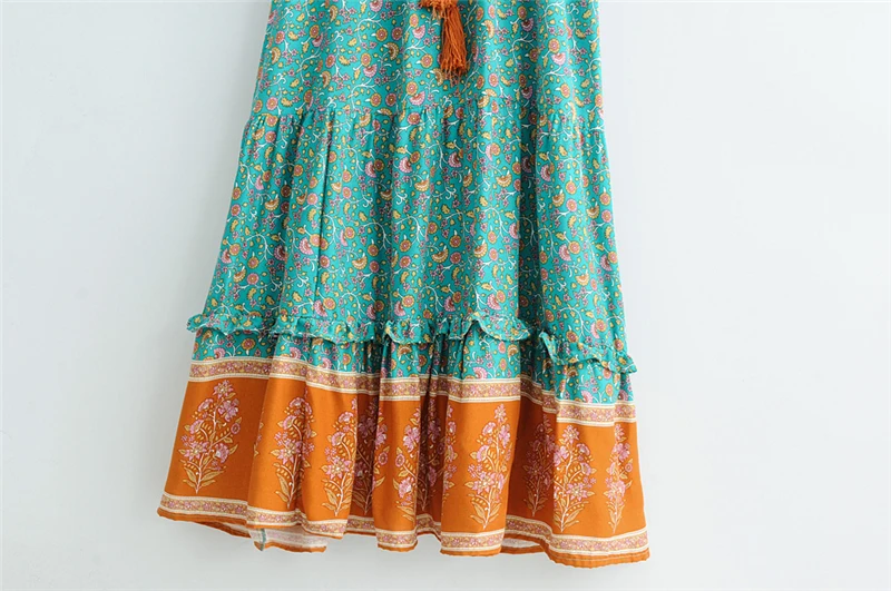 Vestido Maxi Longo Estampa Floral Vintage com Decote em V - Imagem 17