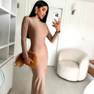 Vestido Feminino de Malha com Manga Longa e Bojo