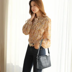 Bolsa de Ombro Transversal Feminina em Couro Sintético