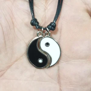 Colar com Pingente Símbolo Yin Yang da Filosofia Chinesa